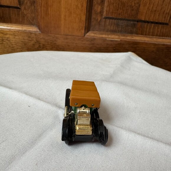 Reader's Digest Association - No. 304 - Model "T" Ford 1910 - Picture 5 of 7